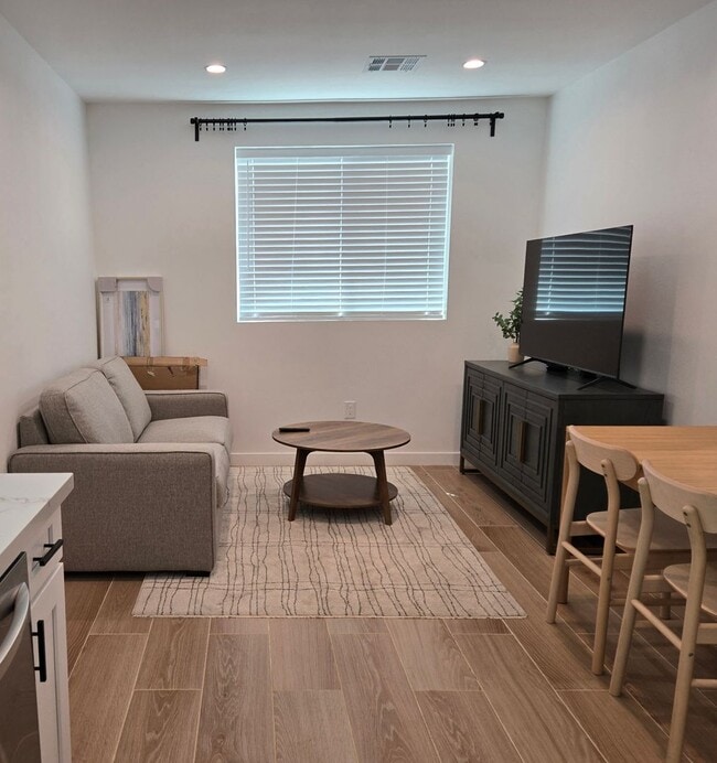 Photo - 1bd/1ba near Laguna Lake