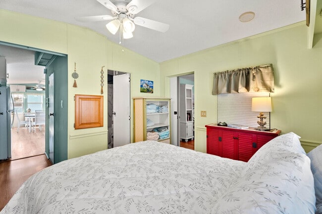 1368 Nettles Blvd Unit SI ID1537526P