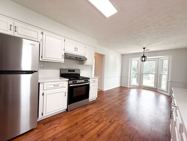 Photo - 239 Lee Road 851