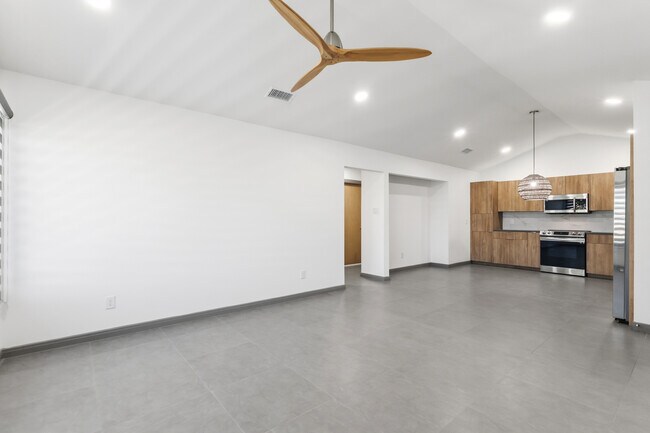 Photo - 1400 Hibiscus Ave Unit A