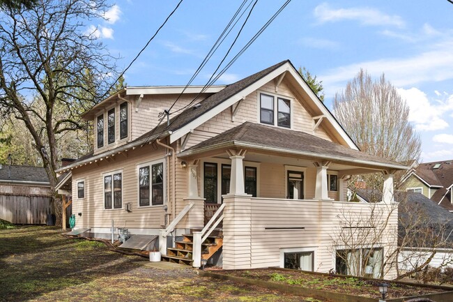 Building Photo - 7107 SW 29th Ave Rental