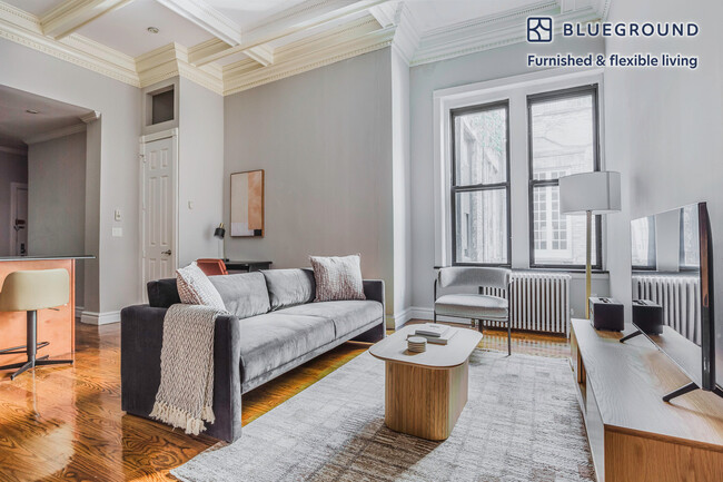 Building Photo - 7 E 75th St Rental