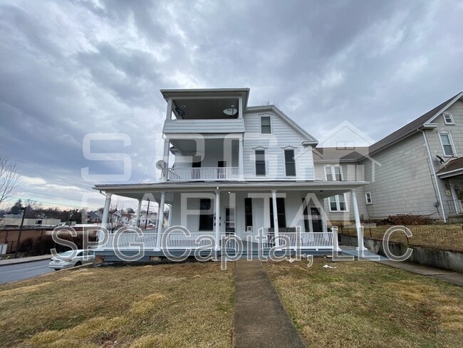 Building Photo - 31 W 3rd St