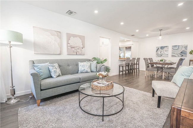 Photo - 3744 Los Olivos Ln