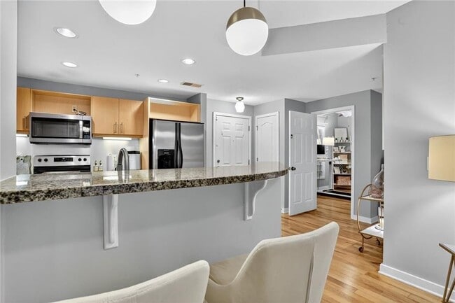 Photo - 390 17th St NW