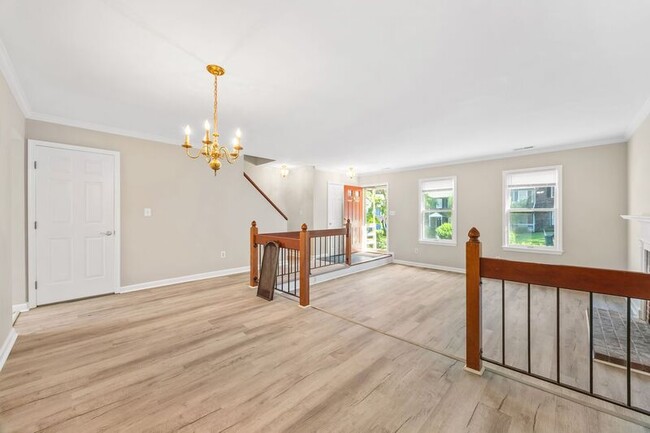 Photo - 439 Wynridge Dr