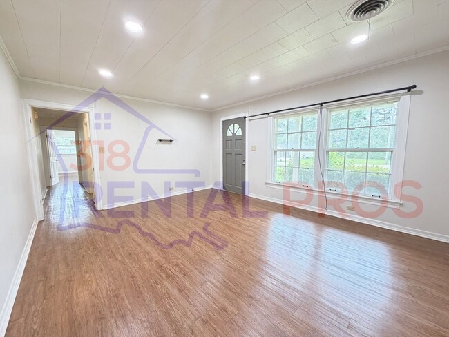 Photo - 4 Bed 3 Bath Home in Ruston!