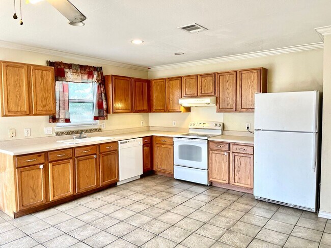 Photo - House in SE Austin Near Airport and Tesla!