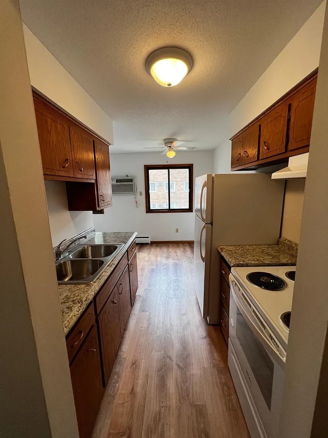 Kitchen - 3826 Stinson Blvd NE Rental