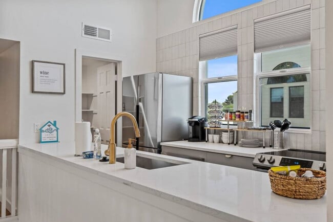 Photo - 909 E Camelback Rd Unit ID1366951P