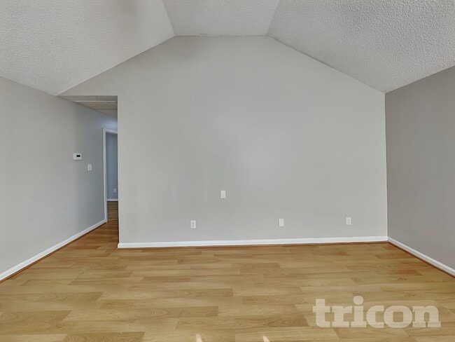 Photo - 5000 Poplar Glen Dr