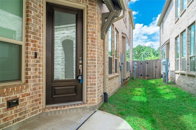 Photo - 6526 Bramble Cv Ln