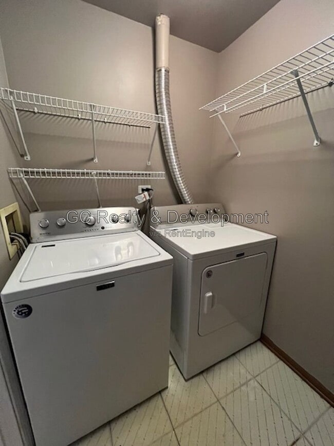 Photo - 159 Shorewood Dr