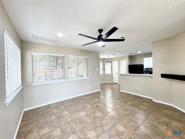 Photo - 831 Sagewood Trail