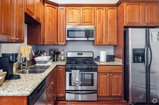 3BR, 2BA - 1,400SF - Kitchen