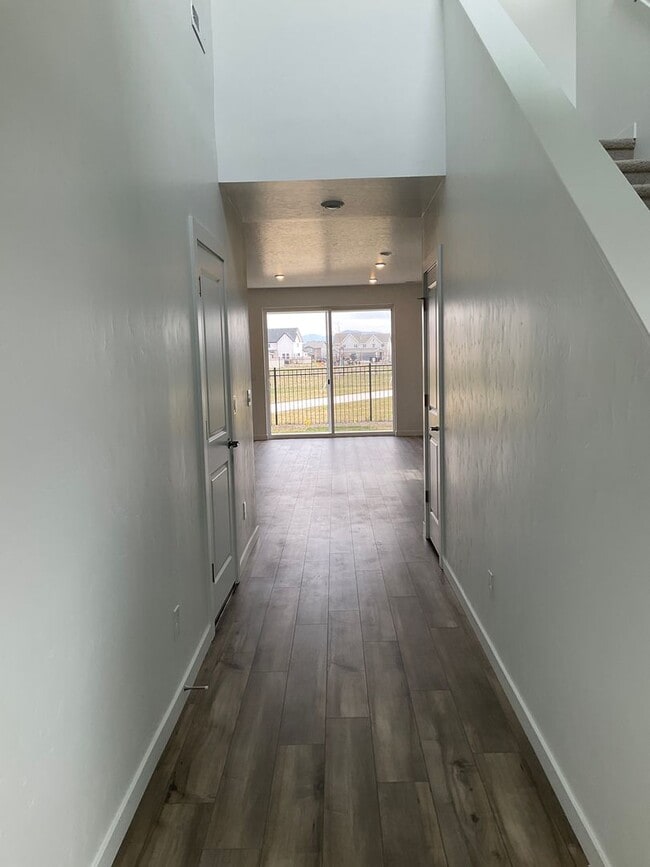 Photo - Beautiful New home in Eagle Ridge