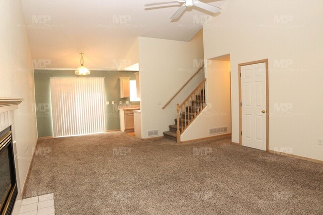 Photo - 419 Nokomis Ct