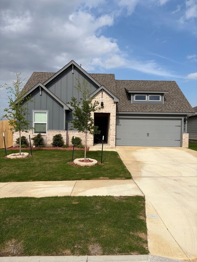 Photo - 170 Ellenora Dr