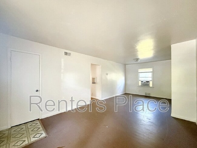 Photo - 4324 N Iroquois Ave