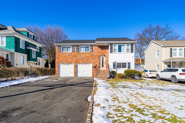 Front of home with plenty of parking - 253 Short Hills Ave House