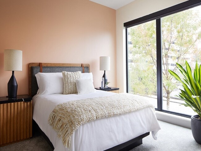 Designer-Furnished Apartment Suites with Comfy Beds and Luxury Linens