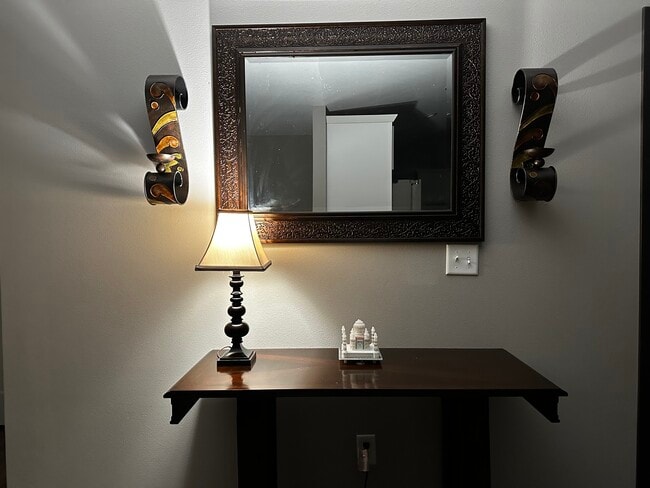 Building Photo - 1304 Legend Dr