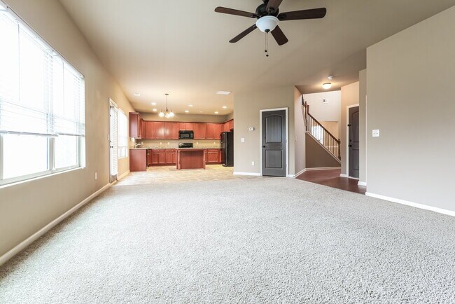 Photo - 3533 Walking Stick Way NE