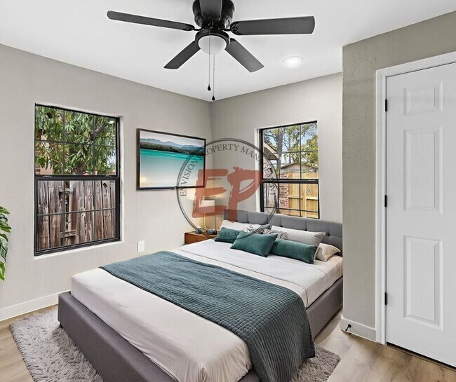 Photo - 507 Harbour Ave