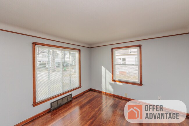 Photo - 841 East 236th Street