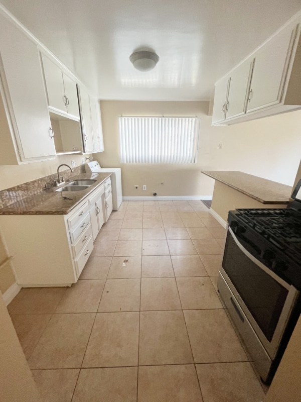 Photo - 835 S Oaks Ave Unit D