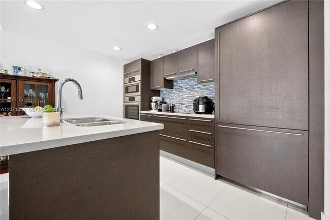 Photo - 7875 NW 107th Ave Unit 614