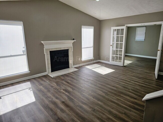 Photo - 4663 Forest Trail