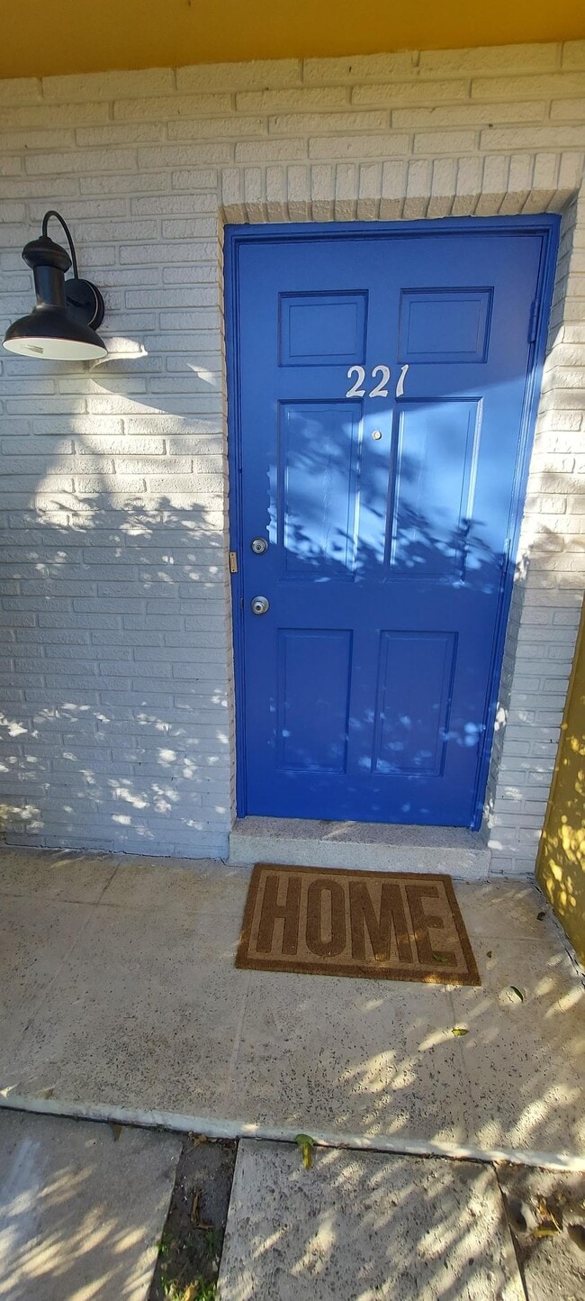 Front Door - 221 Beverly Dr Unit 221 Beverly Dr.
