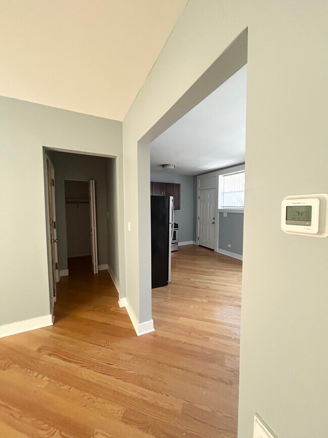Photo - 1644 W Pratt Blvd Unit 2E
