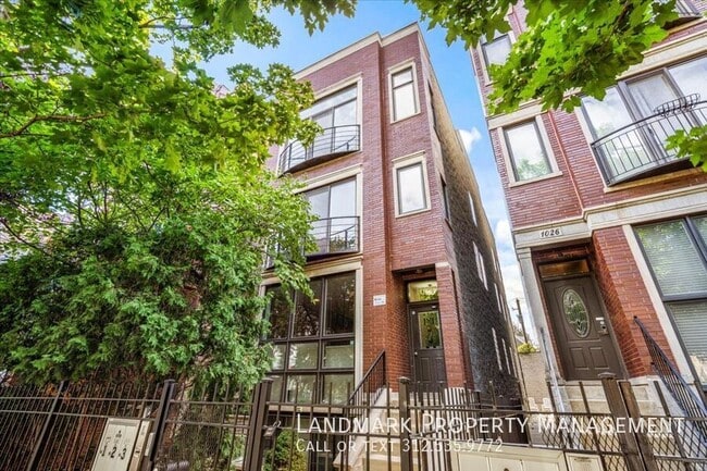 Building Photo - 1024 N Hermitage Ave Unit 2 Rental