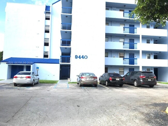 Building Photo - 9440 Fontainebleau Blvd Unit 406
