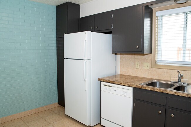 Dundee Place 4919 Davenport