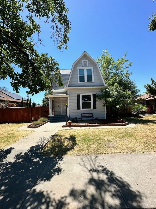 Charming home for rent in Hanford - Charming home for rent in Hanford