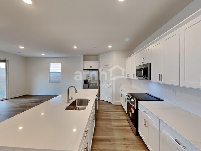 Photo - 11187 Magallanes St