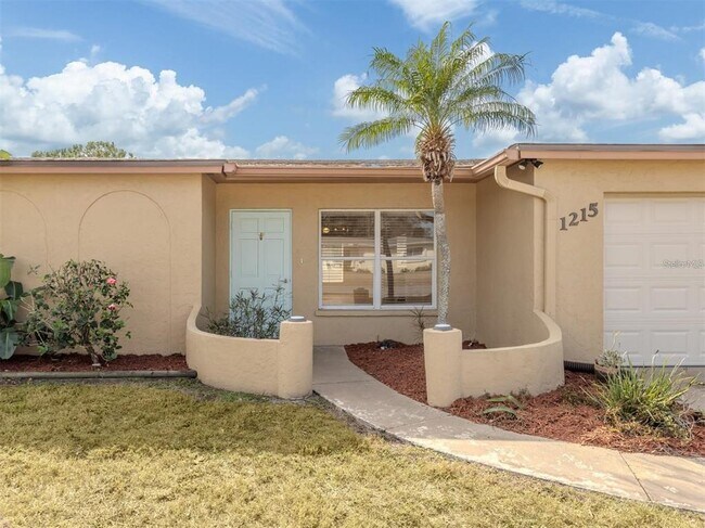 Photo - 1215 Mango Ave