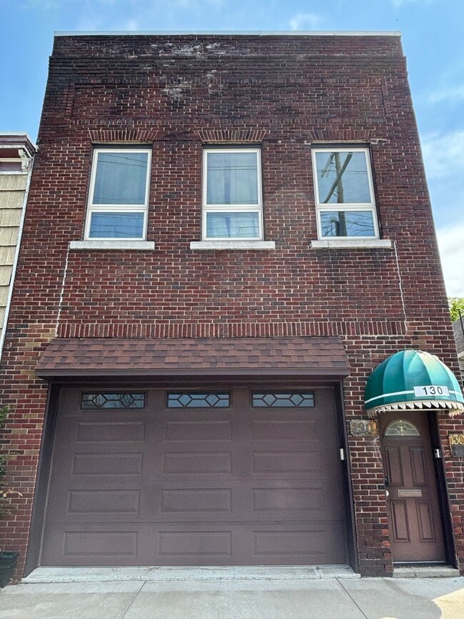 Building Photo - 130 Front St Rental