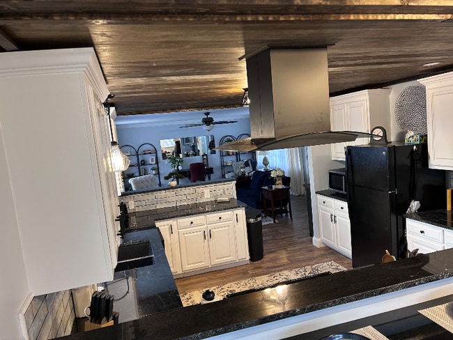 Photo - 3202 Whitesburg Dr