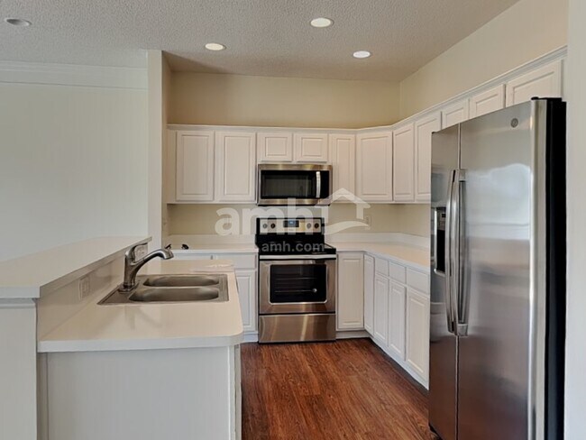 Photo - 8935 Hedge Maple Rd