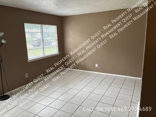Photo - 820 Milam-