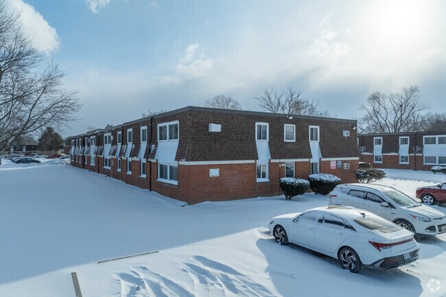 Photo - Meadowbrook Apartments