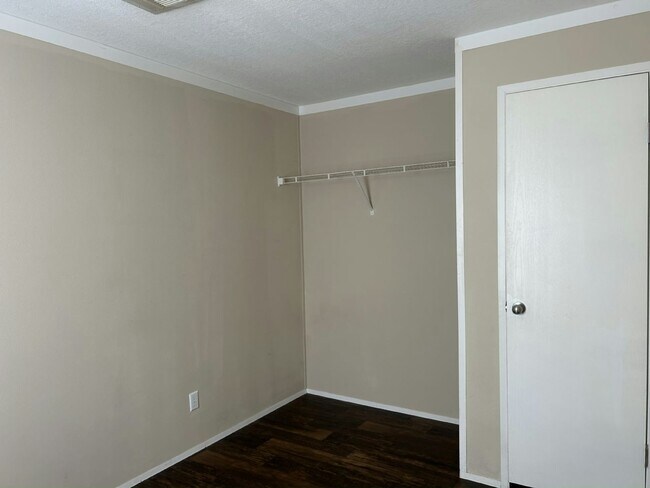 Photo - 6941 MacDonald Ct