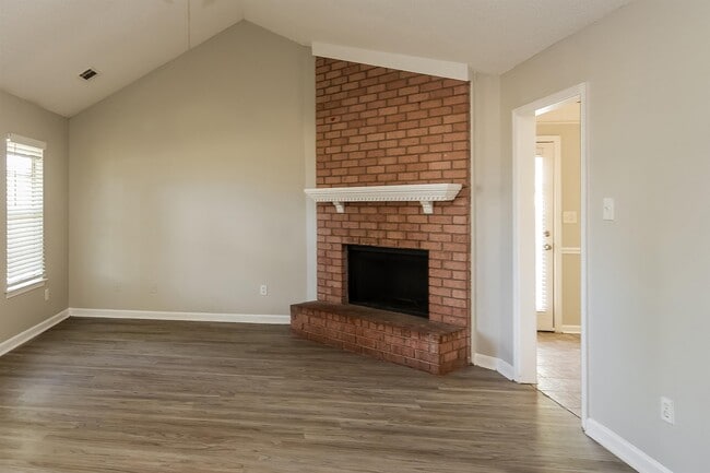 Photo - 6651 Elmore Woods Cove