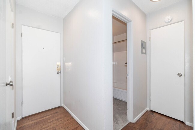 Photo - 1410 N Moline St Unit 105