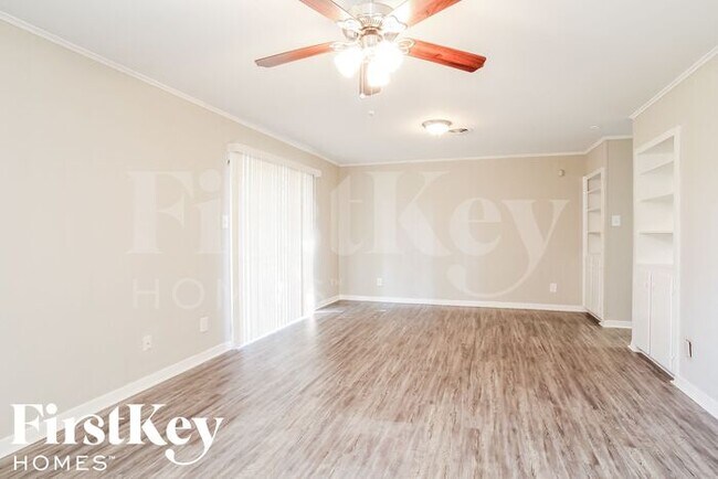 Photo - 13322 Oak Leaf Ln
