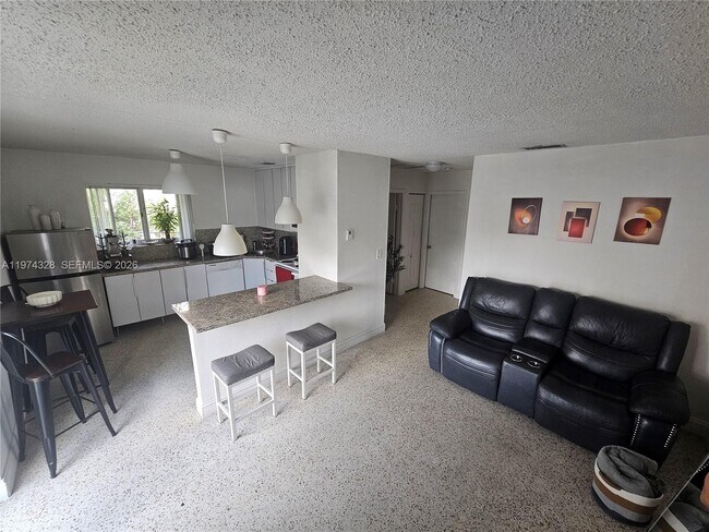 Photo - 1241 NW 6th St Unit 6